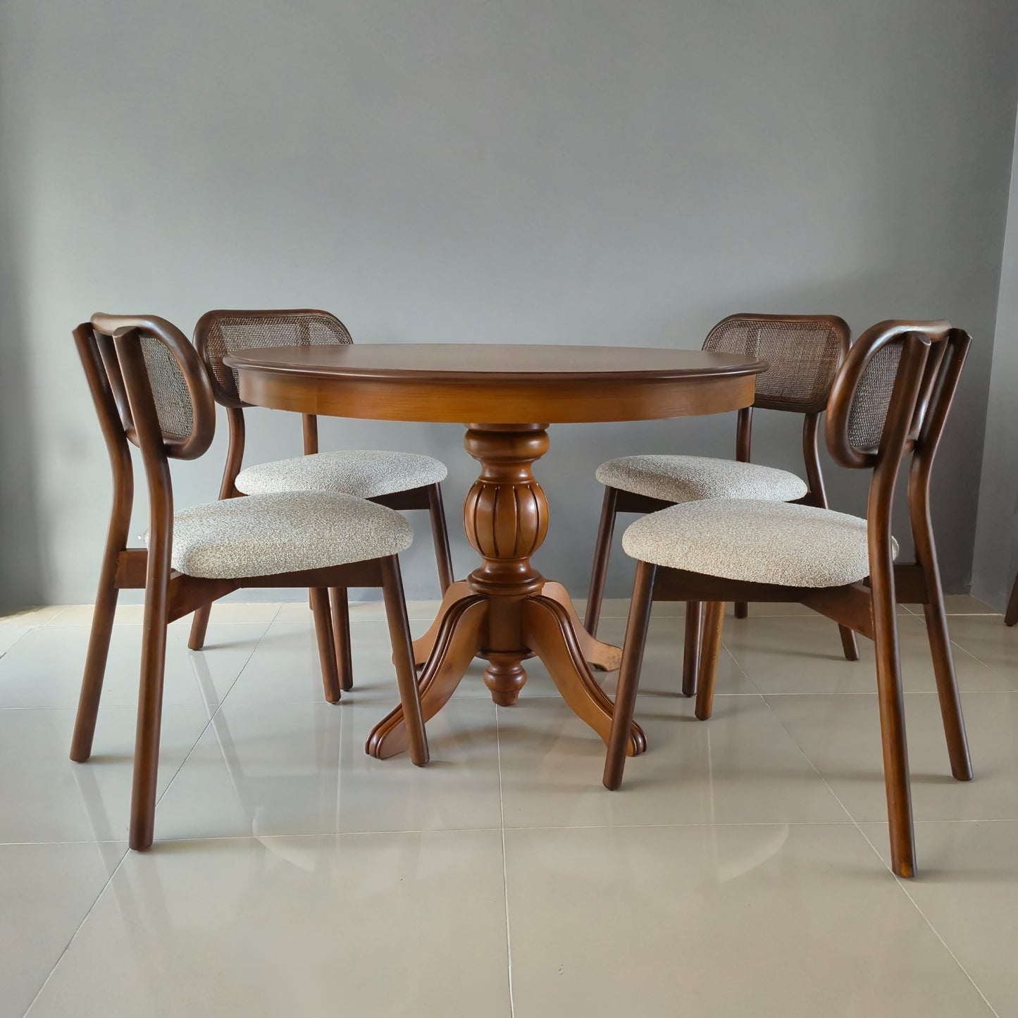 Elegansia Yuvarlak Masa Takımı, Perdeli Masa Tablası (İbiza Sandalye)