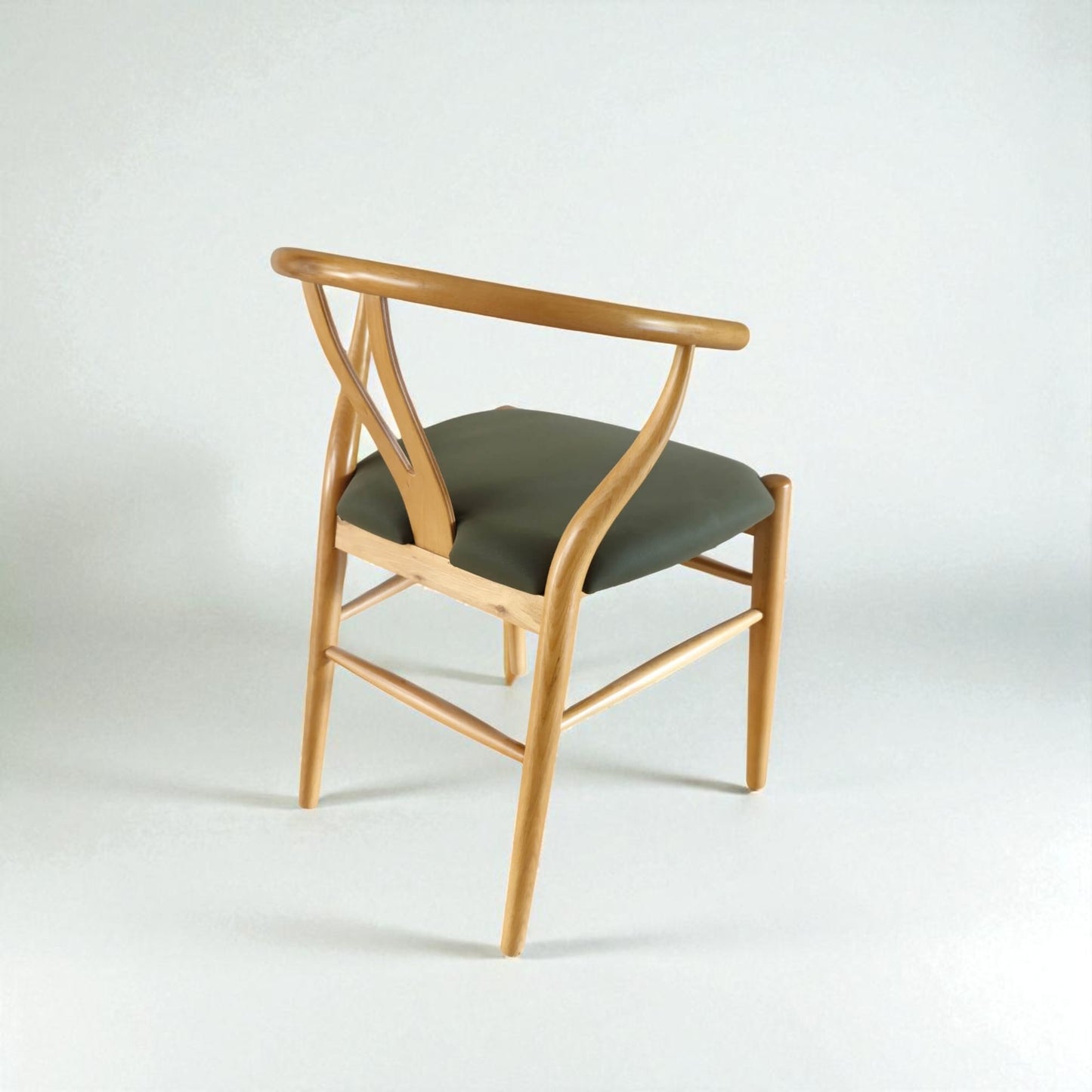 Dänischer Massivholzstuhl, klassisches Design