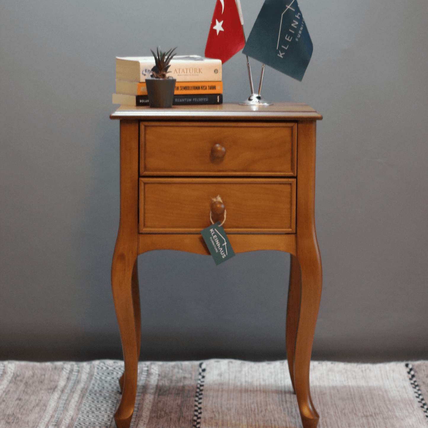 Victoria Lükens Ayaklı Komodin