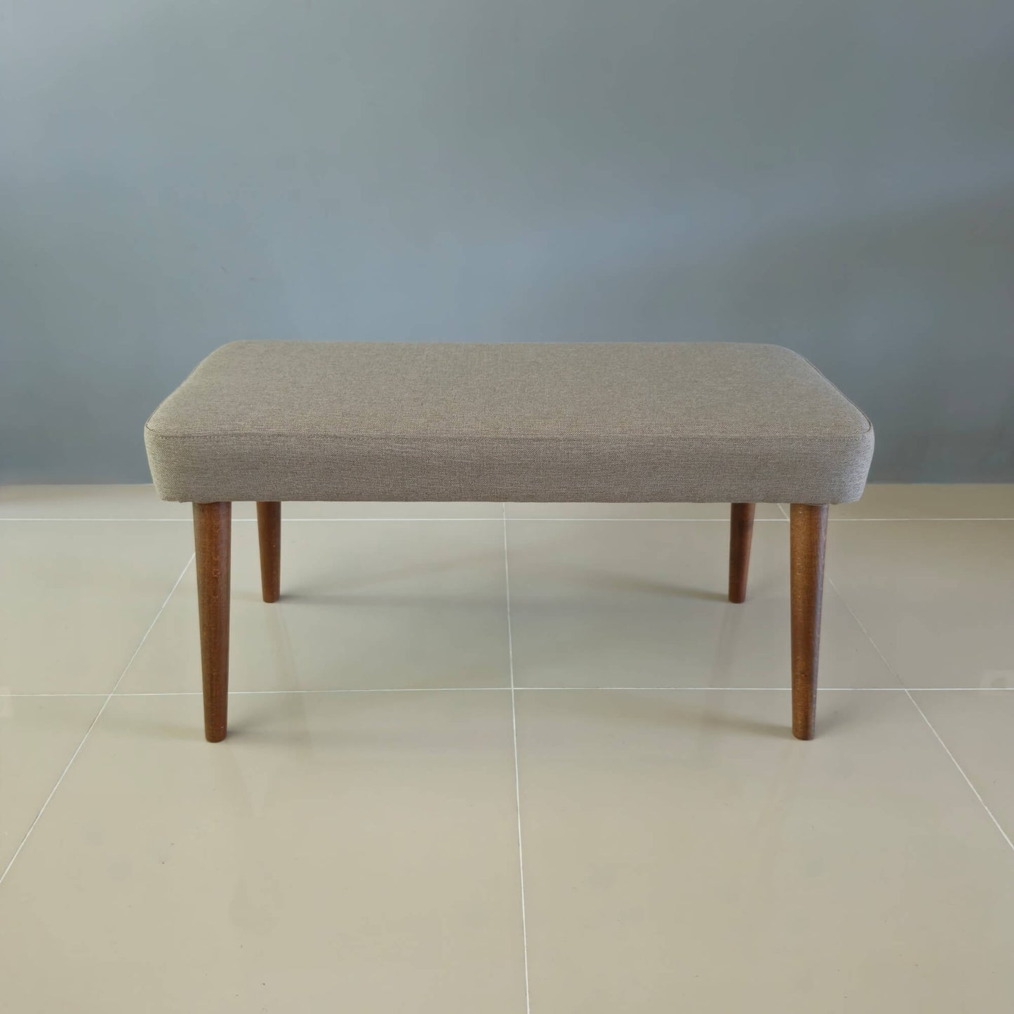 Serentia Bank, Ahşap Ayaklı Bench