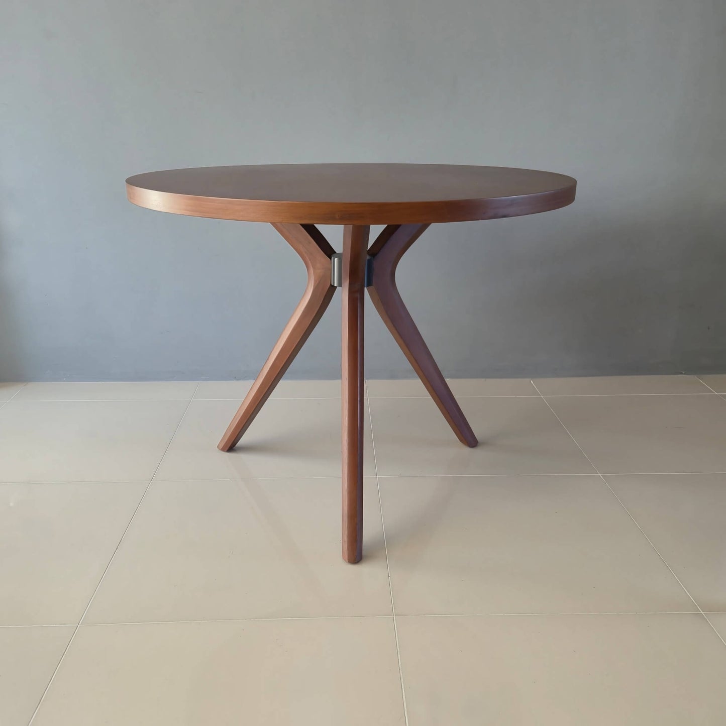 Trio Yuvarlak Masa, Modern Tasarım Masa