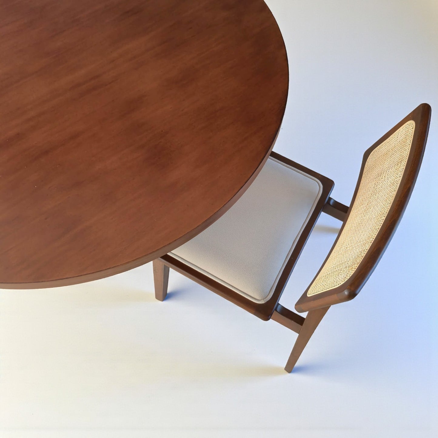 Trio Round Table, Modern Design Table