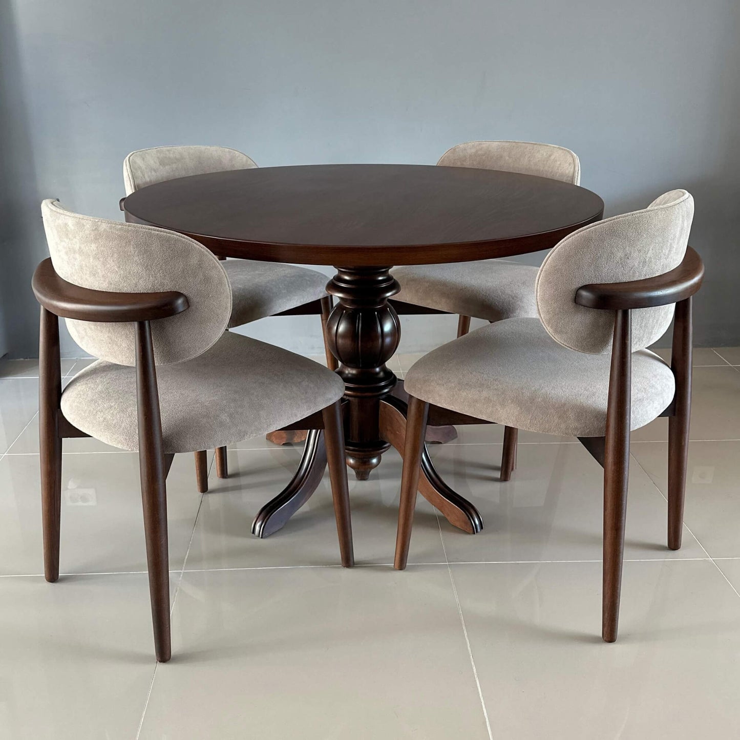 Elegansia Yuvarlak Masa Takımı (4 Adet Brugge Sandalye)
