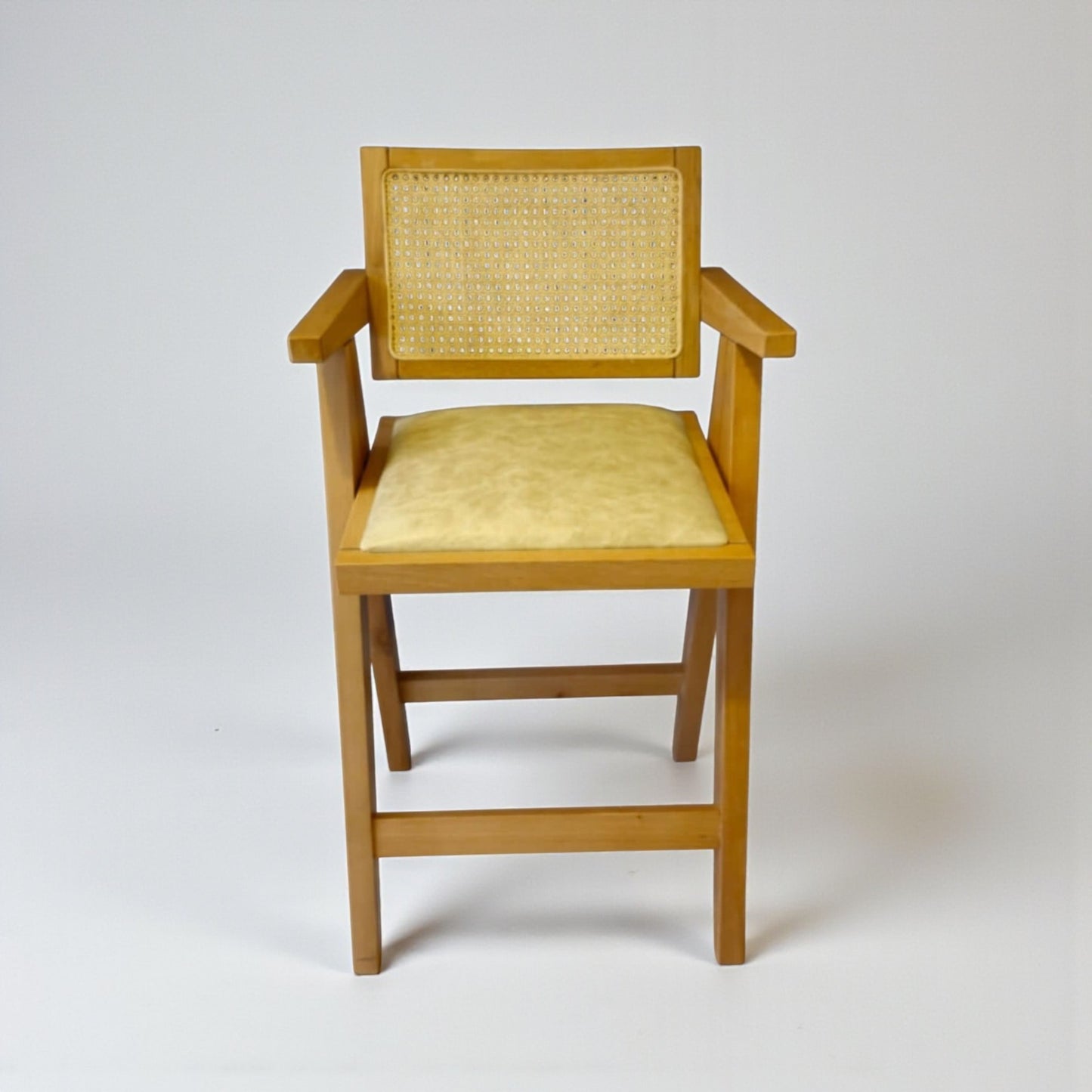 Sofia Ahşap Bar Sandalyesi, Klasik Tasarım