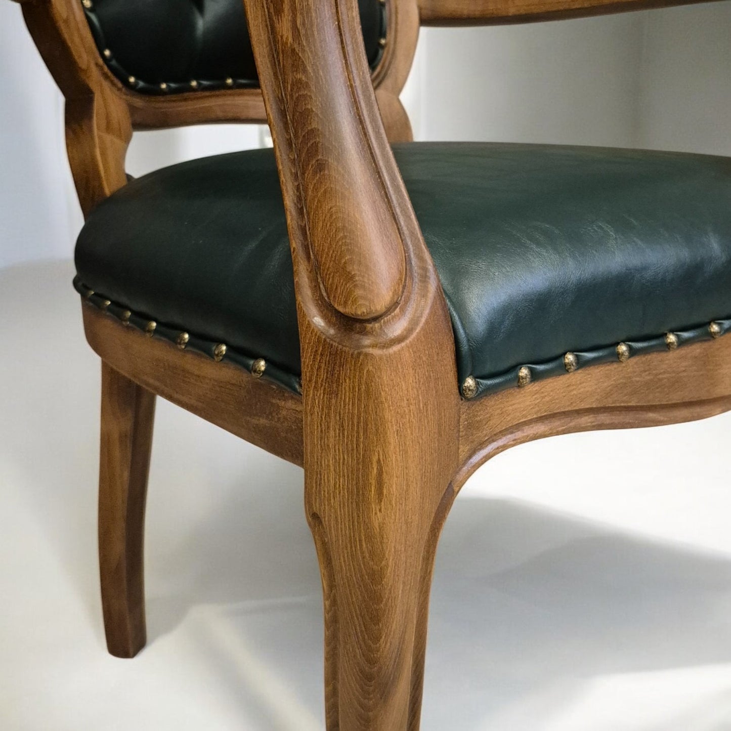 Bourbon Lükens Ayaklı Klasik Berjer