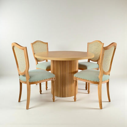 Retro Masa Takımı, Konforlu Oturum, Değiştirilebilir Renk ve Kumaş