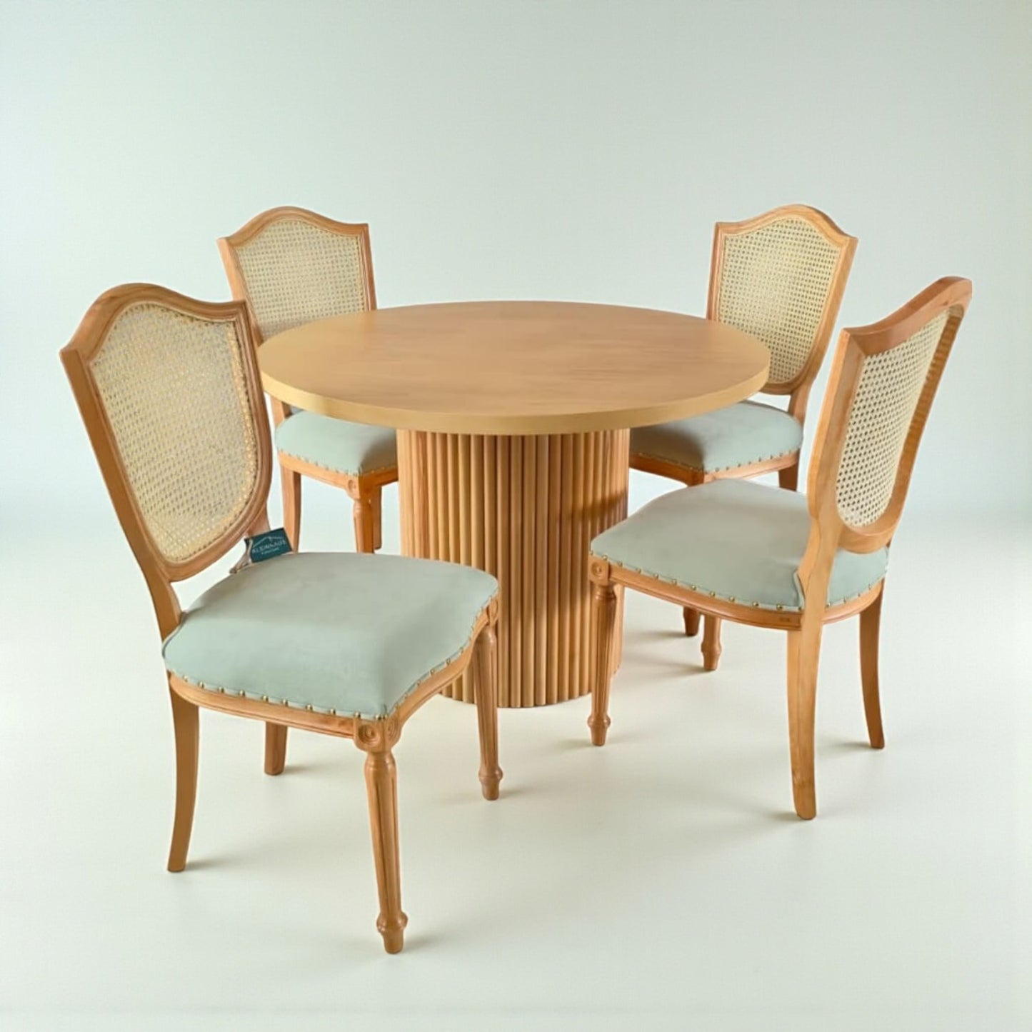 Retro Masa Takımı, Konforlu Oturum, Değiştirilebilir Renk ve Kumaş