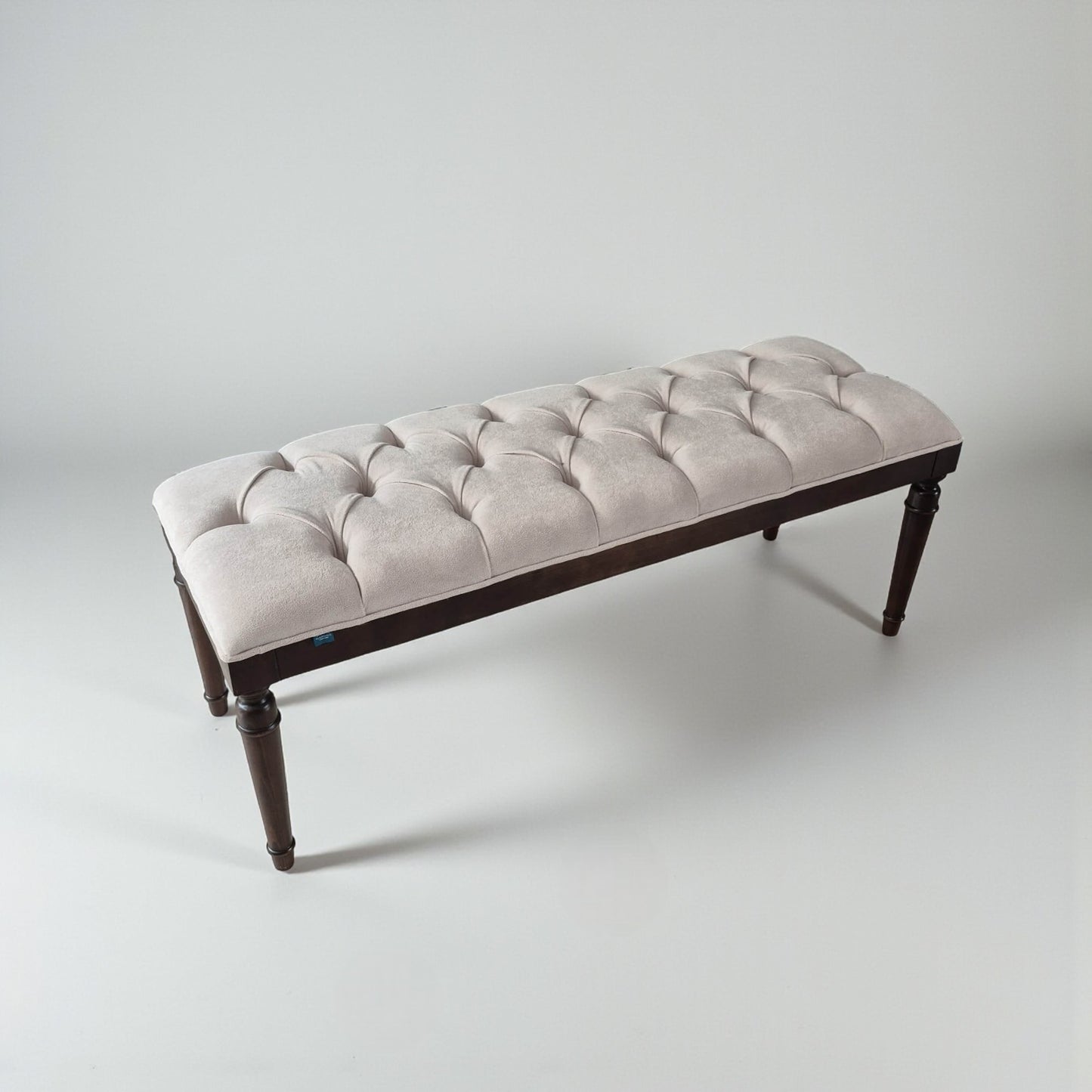 Sarp Bank, Kapitone Döşemeli Ahşap Ayaklı Bench