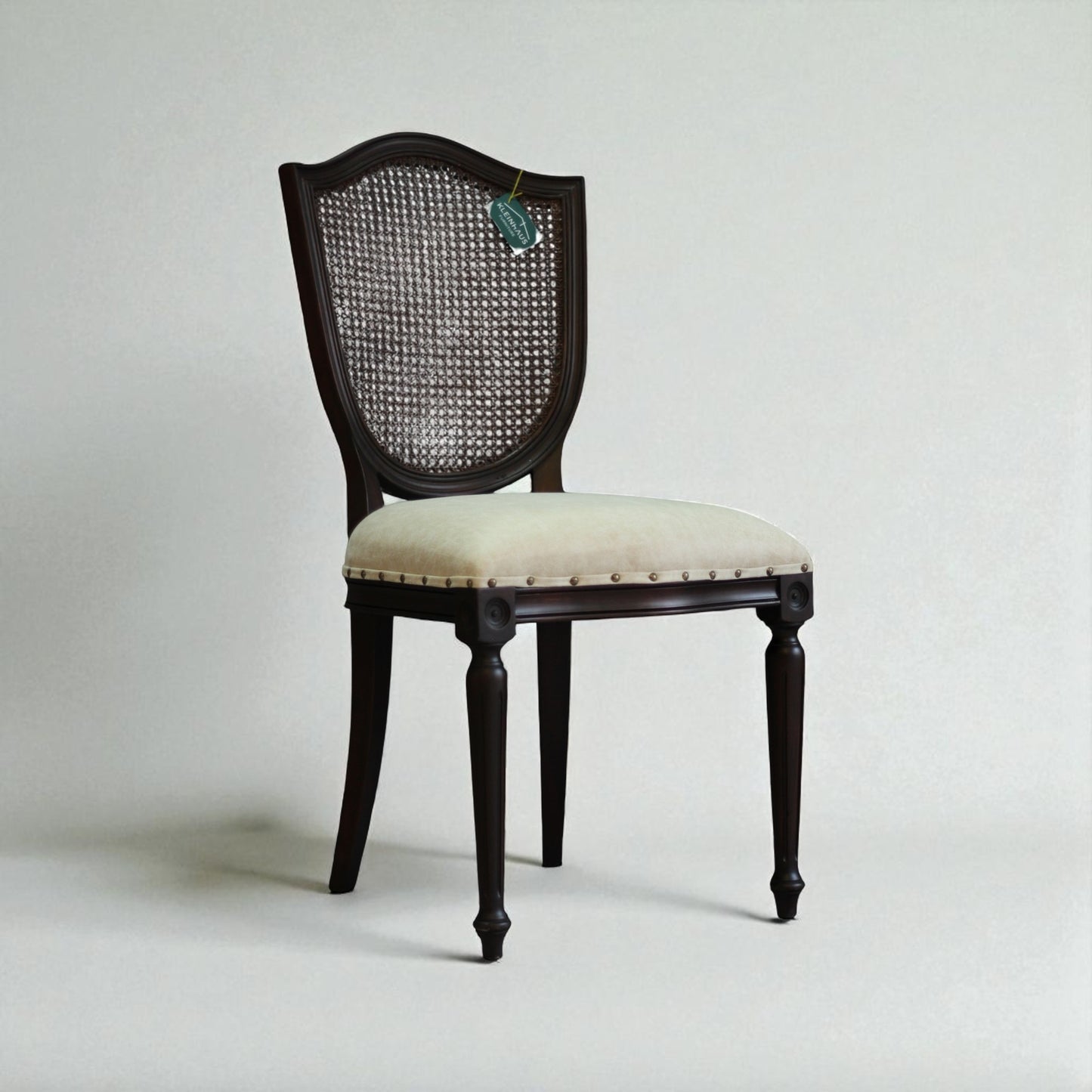 Retro Hazeranlı Ahşap Sandalye