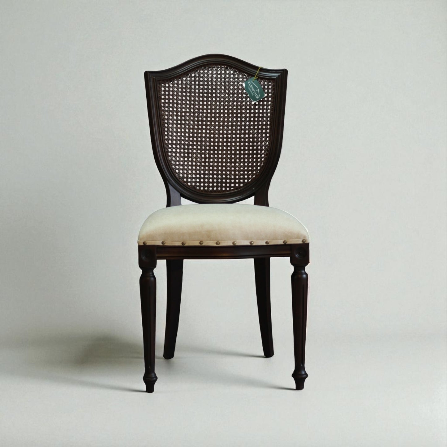 Retro Hazeranlı Ahşap Sandalye