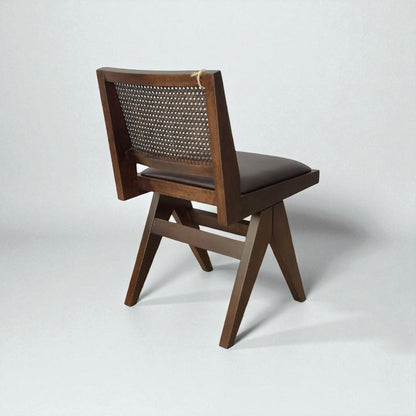 Retro Hazeranlı Wooden Chair