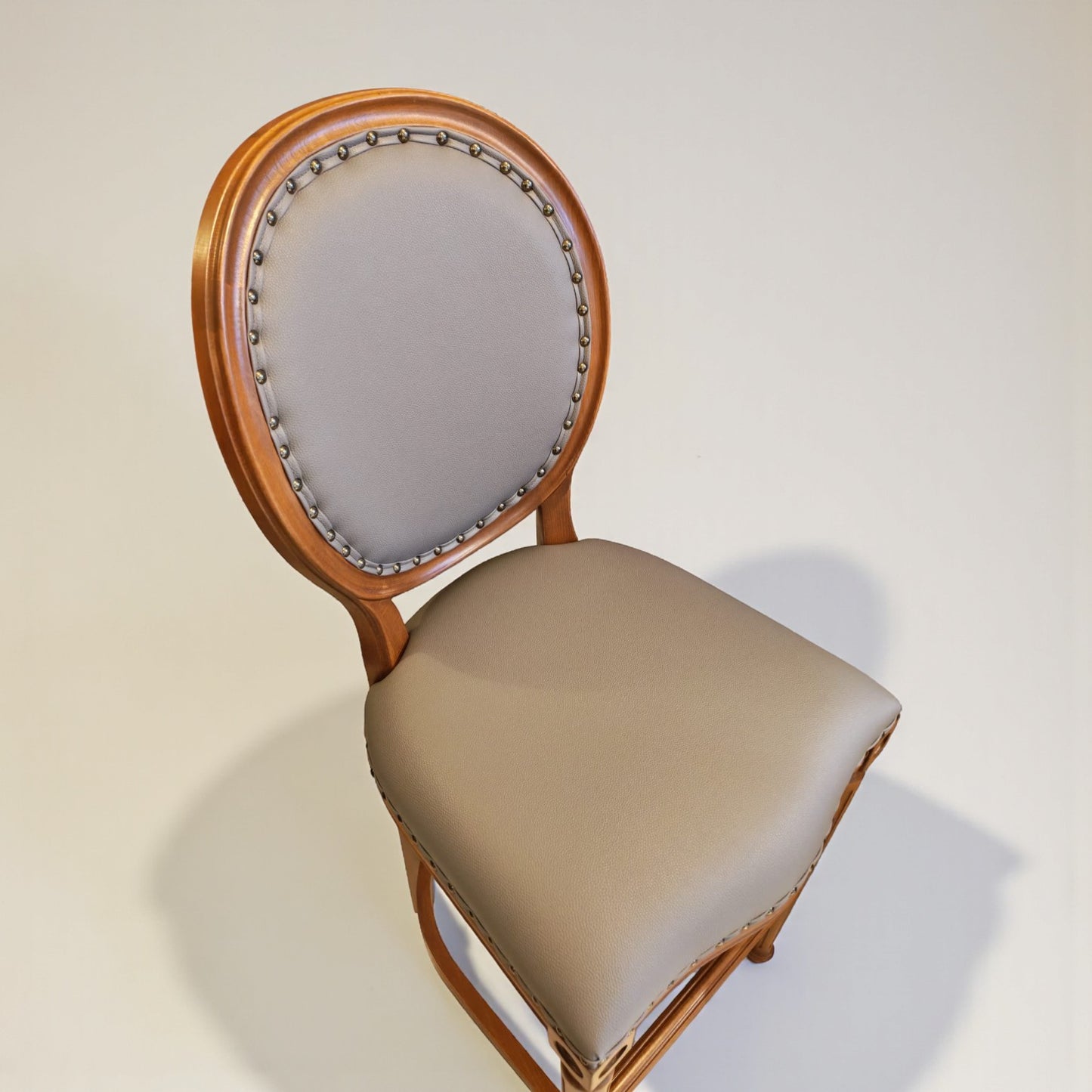 Madallion Ahşap Bar Sandalyesi