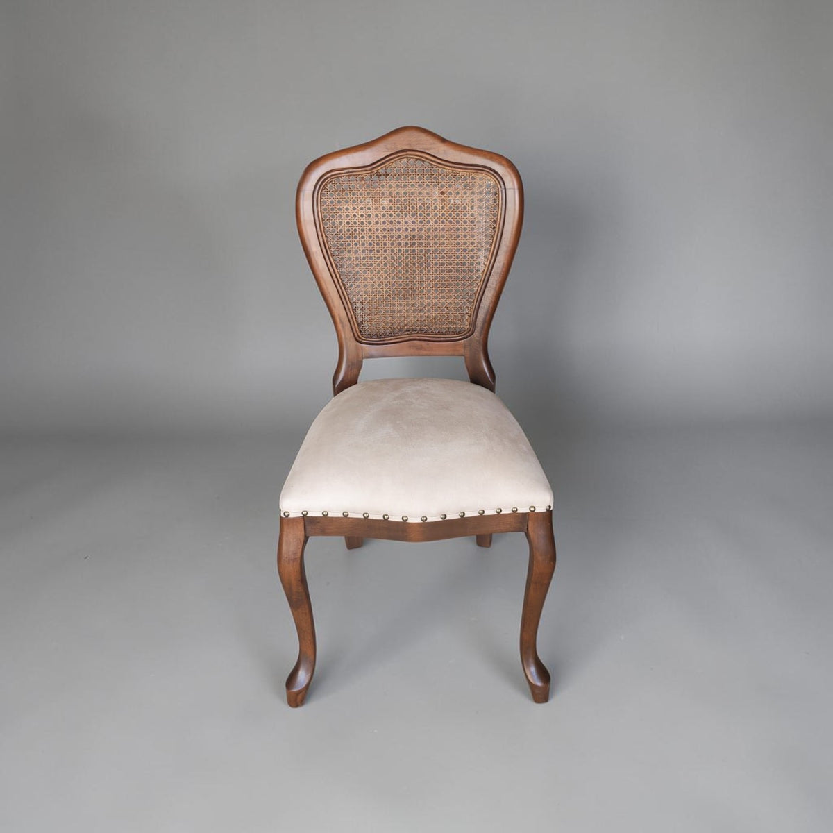 Lilia Rattan-Holzstuhl, klassisches Design